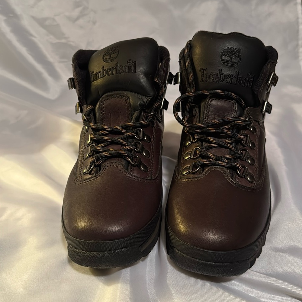 Brand new women’s leather Timberland boots